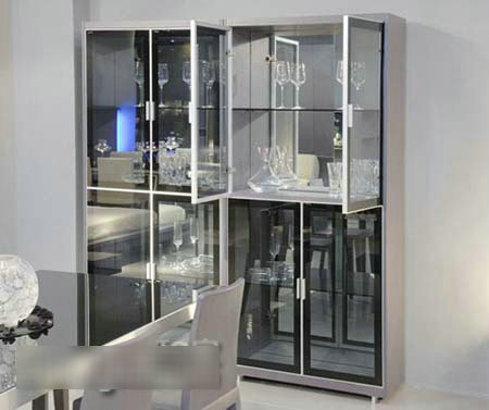 仟家惠c33106酒柜采用18板,铝合金玻璃开门·钢脚规格:1800*380*2000